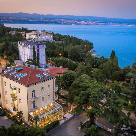 Hotel Villa Eugenia Ловран Экстерьер фото